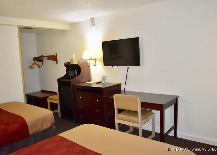 Rodeway Inn Terre Haute Near University